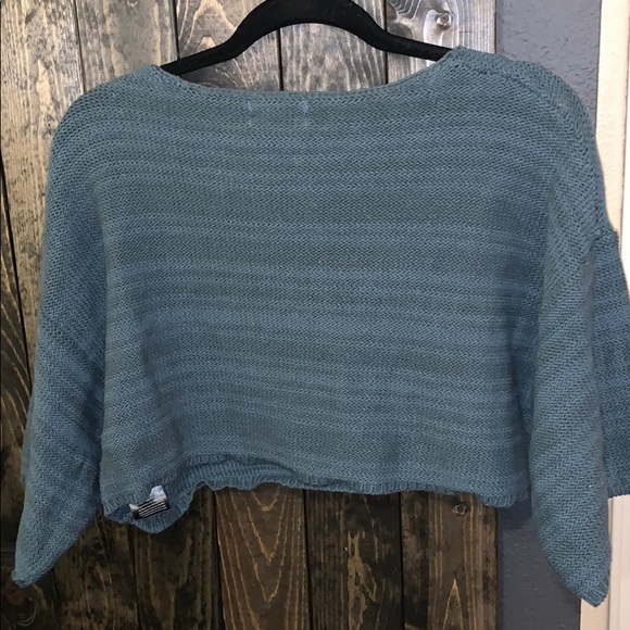 Urban outfitters cropped short sleeve sweater XS - Picture 4 of 4